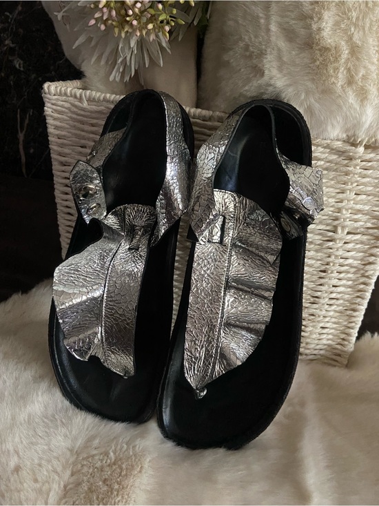 Isabel Marant Shoes - Isabel Marant Isela sandals in metallic silver leather